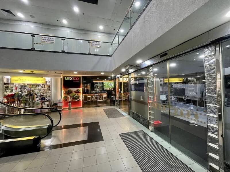Orchard Towers, 400 Orchard Road, 398 sqft, Other Retail For Rent, by Alvin Chiam, 500163210 - Exterior - CommercialGuru.com.sg