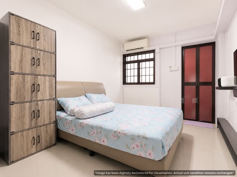 424 Bukit Batok West Avenue 2, 424 Bukit Batok West Avenue 2, 2 Bedrooms, 689 sqft, HDB Flat For Sale, by Desmond Loo 吕胜顺, 500163211 - Master Bedroom - PropertyGuru.com.sg