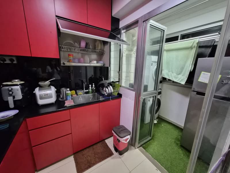 409A Northshore Drive, 409A Northshore Drive, 2 Bedrooms, 721 sqft, HDB Flat For Sale, by Hazel Goh, 500163217 - Kitchen - PropertyGuru.com.sg