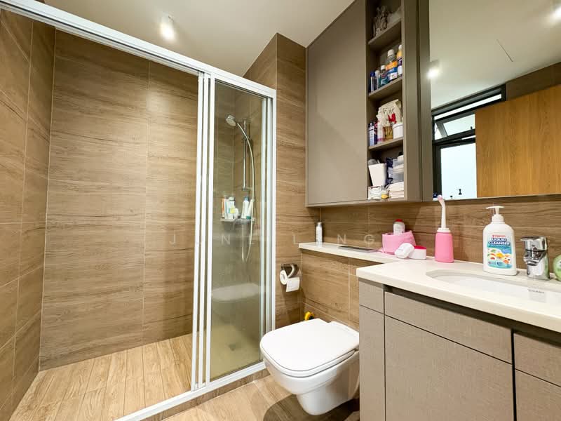 Rivercove Residences EC, 40 Anchorvale Ln, 3 Bedrooms, 958 sqft, Condominium For Rent, by June Ling, 500163229 - Bathroom - PropertyGuru.com.sg