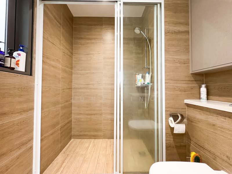 Rivercove Residences EC, 40 Anchorvale Ln, 3 Bedrooms, 958 sqft, Condominium For Rent, by June Ling, 500163229 - Bathroom - PropertyGuru.com.sg