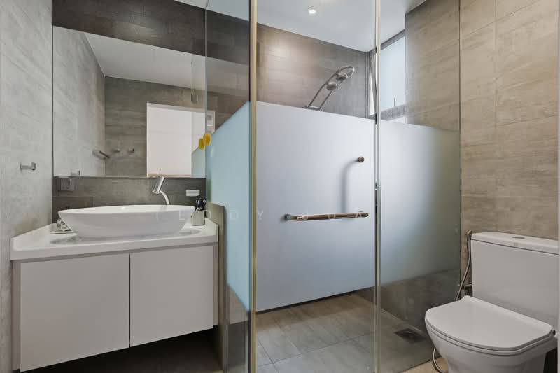 Astor Green, 7 Pine Grove, 3 Bedrooms, 1,528 sqft, Condominium For Sale, by Teddy Juay, 500163232 - Bathroom - PropertyGuru.com.sg