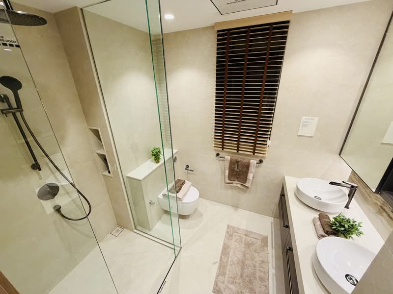 Vela Bay, 1 Bayshore Walk, 4 Bedrooms, 1,378 sqft, Condominium For Sale, by Murphy Lee, 500163234 - Bathroom - PropertyGuru.com.sg
