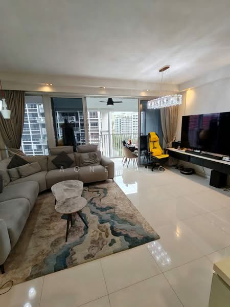 Oasis @ Elias, 60 - 72 Elias Road, 3 Bedrooms, 1,249 sqft, Condominium For Sale, by Agnes Ng, 500163236 - Living Room - PropertyGuru.com.sg