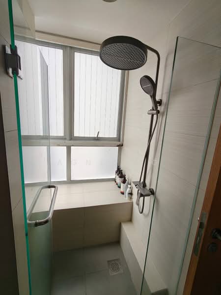 Oasis @ Elias, 60 - 72 Elias Road, 3 Bedrooms, 1,249 sqft, Condominium For Sale, by Agnes Ng, 500163236 - Bathroom - PropertyGuru.com.sg