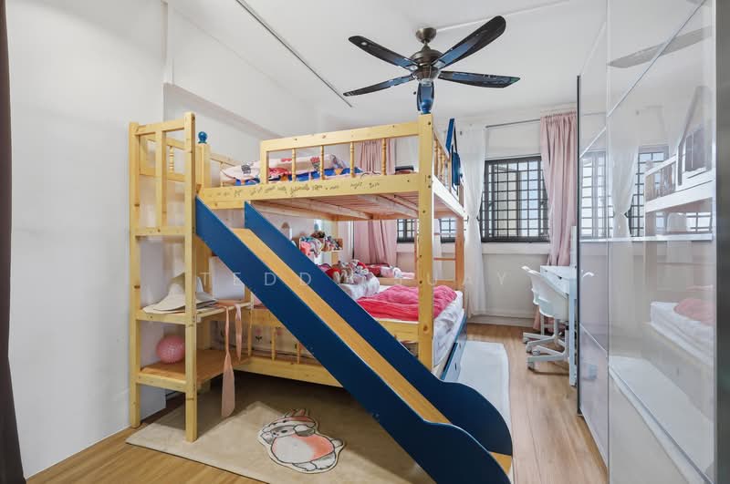32 Bedok South Avenue 2, 32 Bedok South Avenue 2, 3 Bedrooms, 1,270 sqft, HDB Flat For Sale, by Teddy Juay, 500163242 - Bedroom - PropertyGuru.com.sg