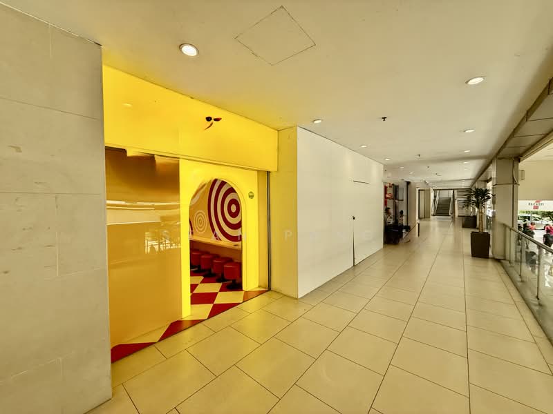 ☎️L1 Retail/F&B Space @ Orchard| Main Road/Taxi Stand Facing | High Footfall, , 884 sqft, Food & Beverage For Rent, by Sean Pang, 500163261 - Corridor - CommercialGuru.com.sg