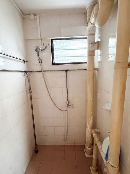 23 Sin Ming Road, 23 Sin Ming Road, 2 Bedrooms, 750 sqft, HDB Flat For Sale, by Winfred Quek, 500163262 - Bathroom - PropertyGuru.com.sg
