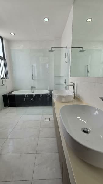 Ponggol Seaview Bungalow, Ponggol 24th ave, 6 Bedrooms, 5,200 sqft, Bungalow House For Sale, by Deborah Tan 陈素玲, 500163275 - PropertyGuru.com.sg
