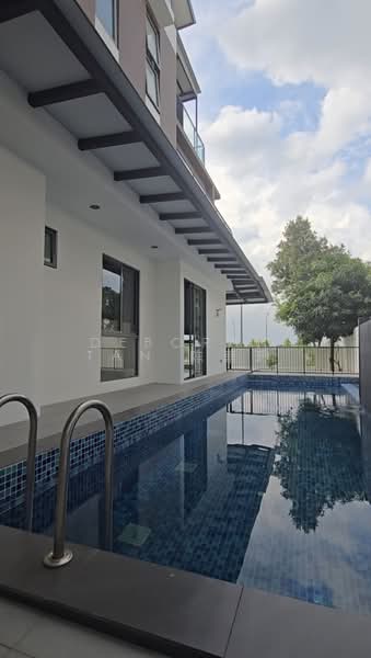 Ponggol Seaview Bungalow, Ponggol 24th ave, 6 Bedrooms, 5,200 sqft, Bungalow House For Sale, by Deborah Tan 陈素玲, 500163275 - Exterior - PropertyGuru.com.sg