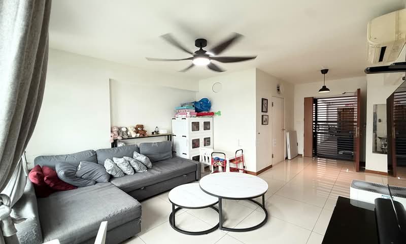 338C Anchorvale Crescent, 338C Anchorvale Crescent, 3 Bedrooms, 1,001 sqft, HDB Flat For Sale, by Elaine Lee, 500163289 - Living Room - PropertyGuru.com.sg