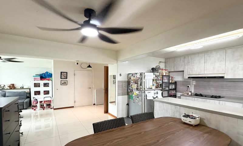 338C Anchorvale Crescent, 338C Anchorvale Crescent, 3 Bedrooms, 1,001 sqft, HDB Flat For Sale, by Elaine Lee, 500163289 - Living Room - PropertyGuru.com.sg