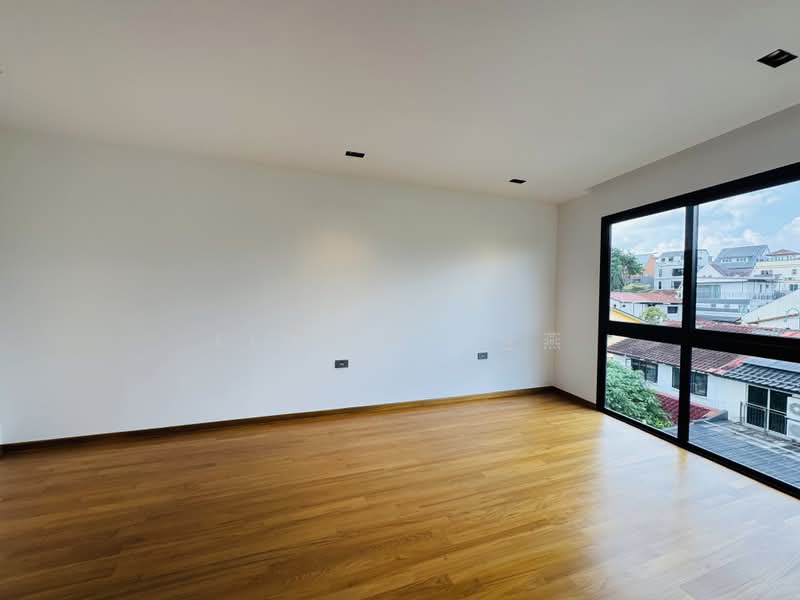 Brand New Terrace, 4 levels with Lift, 6 bedrooms ensuite, park 2 cars inside, near to Sembawang Beach, call 8130 3636 to view, 6 Bedrooms, 4,834 sqft, Terraced House For Sale, by Kim Yan 金燕, 500163295 - PropertyGuru.com.sg