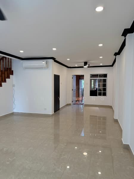 Opera Estate, Jalan Bangsawan, 5 Bedrooms, 2,800 sqft, Terraced House For Rent, by Lindy Wong, 500163311 - Living Room - PropertyGuru.com.sg