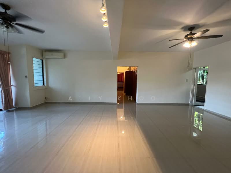 Ocean Park, 520 East Coast Road, 3 Bedrooms, 2,110 sqft, Condominium For Rent, by Ally Khoo, 500163338 - Living Room - PropertyGuru.com.sg
