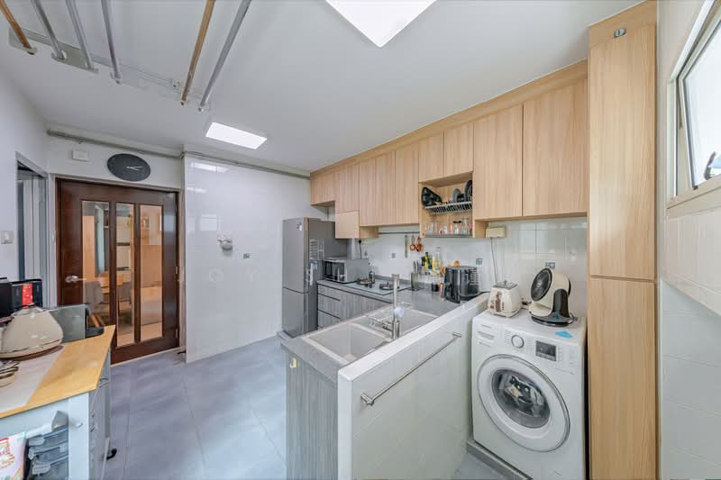 176C Edgefield Plains, 176C Edgefield Plains, 3 Bedrooms, 1,184 sqft, HDB Flat For Sale, by Joy Shi 施谨婉, 500163357 - Kitchen - PropertyGuru.com.sg