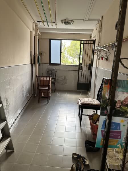 124 Mcnair Road, 124 Mcnair Road, 3 Bedrooms, 1,011 sqft, HDB Flat For Sale, by Selena Yap, 500163362 - Corridor - PropertyGuru.com.sg