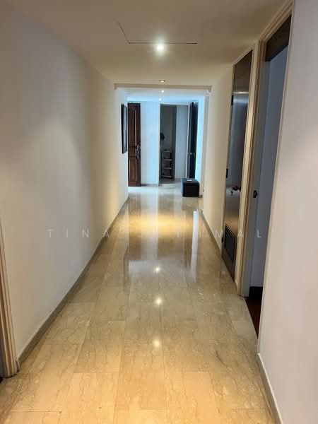Cairnhill Plaza, 55 Cairnhill Road, 3 Bedrooms, 2,820 sqft, Apartment For Rent, by Tina Jethmal, 500163388 - Corridor - PropertyGuru.com.sg