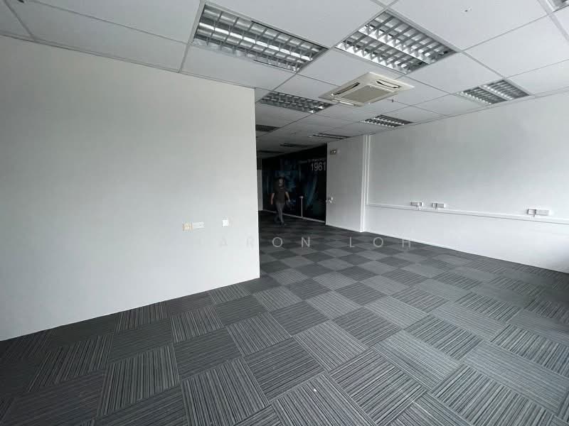 Vertex, 33 Ubi Avenue 3, 1,464 sqft, Light Industrial (B1) For Rent, by Ssharon Loh, 500163392 - CommercialGuru.com.sg