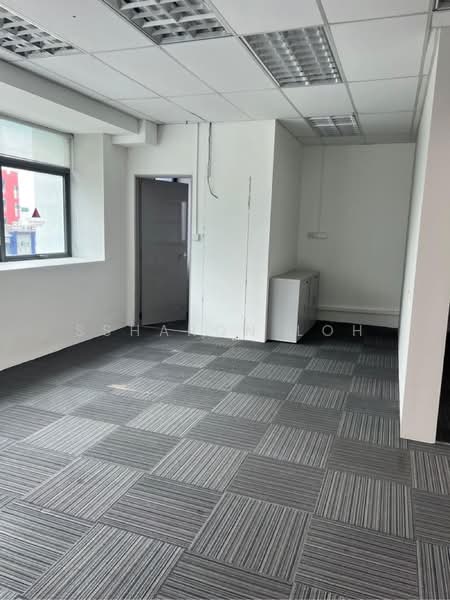 Vertex, 33 Ubi Avenue 3, 1,464 sqft, Light Industrial (B1) For Rent, by Ssharon Loh, 500163392 - CommercialGuru.com.sg