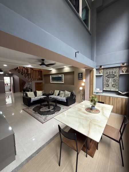 408 Jurong West Street 42, 408 Jurong West Street 42, 3 Bedrooms, 1,496 sqft, HDB Flat For Sale, by Sofian Roslan, 500163398 - Living Room - PropertyGuru.com.sg