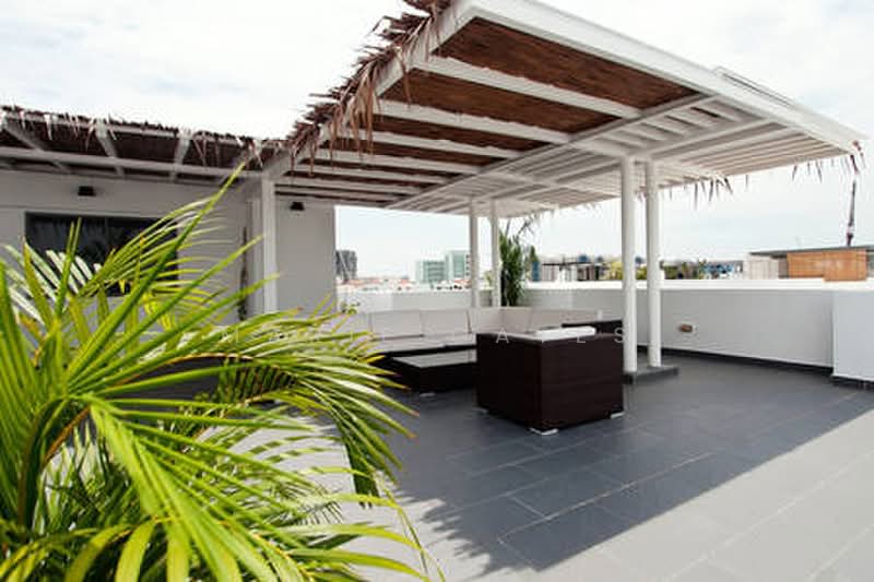 Freehold Penthouse, , 3 Bedrooms, 2,220 sqft, Condominium For Sale, by Marie Gates, 500163401 - Exterior - PropertyGuru.com.sg