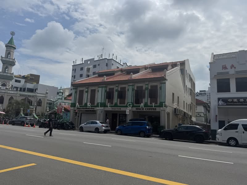 Freehold Penthouse, , 3 Bedrooms, 2,220 sqft, Condominium For Sale, by Marie Gates, 500163401 - Local coffee - PropertyGuru.com.sg