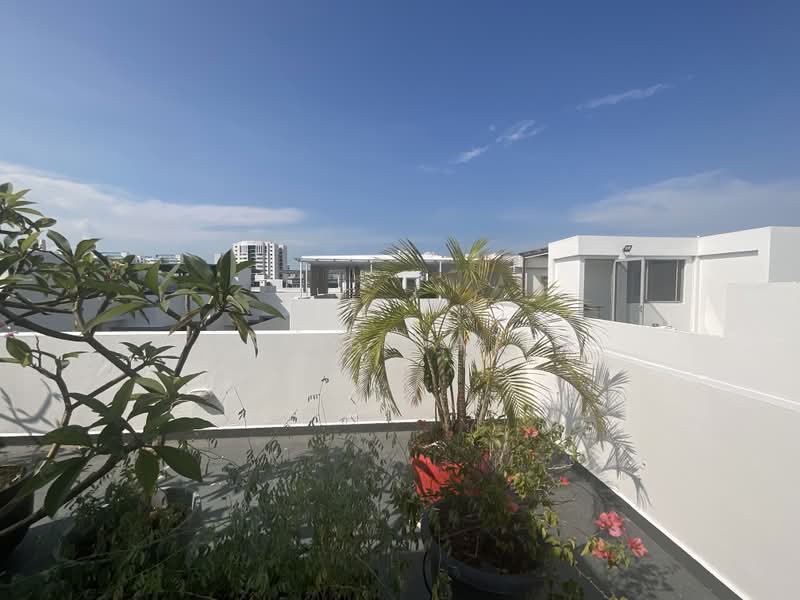 Freehold Penthouse, , 3 Bedrooms, 2,220 sqft, Condominium For Sale, by Marie Gates, 500163401 - Condo just repainted - PropertyGuru.com.sg