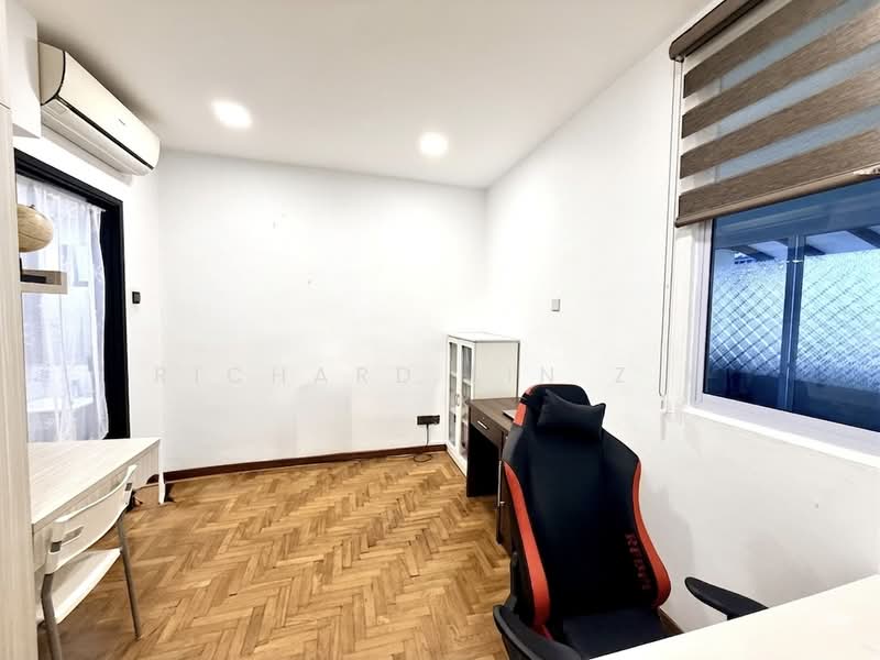 Elias Terrace, Elias Terrace, 5 Bedrooms, 2,500 sqft, Terraced House For Sale, by Richard Lin Z K, 500163407 - Study - PropertyGuru.com.sg