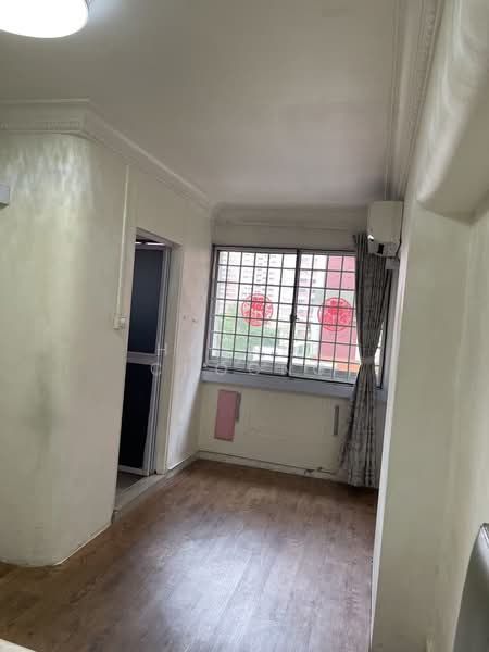 272 Bishan Street 24, 272 Bishan Street 24, 3 Bedrooms, 1,109 sqft, HDB Flat For Sale, by Ho Wee Choong, 500163409 - Balcony - PropertyGuru.com.sg