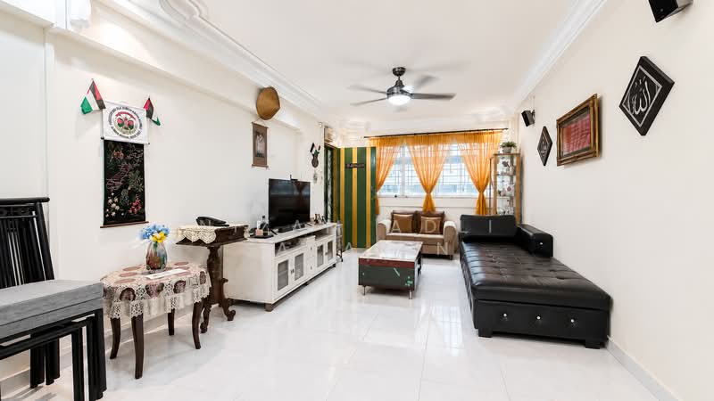 861 Yishun Avenue 4, 861 Yishun Avenue 4, 3 Bedrooms, 1,130 sqft, HDB Flat For Sale, by Nizam Adli Saparin, 500163411 - Living Room - PropertyGuru.com.sg