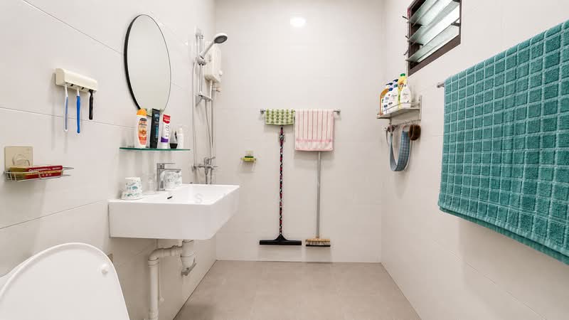 861 Yishun Avenue 4, 861 Yishun Avenue 4, 3 Bedrooms, 1,130 sqft, HDB Flat For Sale, by Nizam Adli Saparin, 500163411 - Bathroom - PropertyGuru.com.sg