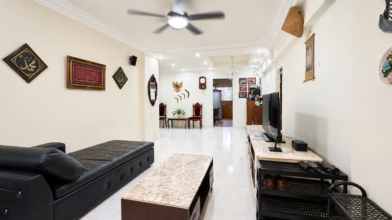 861 Yishun Avenue 4, 861 Yishun Avenue 4, 3 Bedrooms, 1,130 sqft, HDB Flat For Sale, by Nizam Adli Saparin, 500163411 - Living Room - PropertyGuru.com.sg