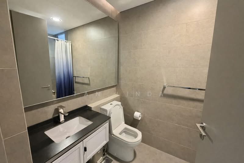 Stratum, 86 Elias Road, 4 Bedrooms, 1,475 sqft, Condominium For Sale, by Tan Linda, 500163434 - Bathroom - PropertyGuru.com.sg