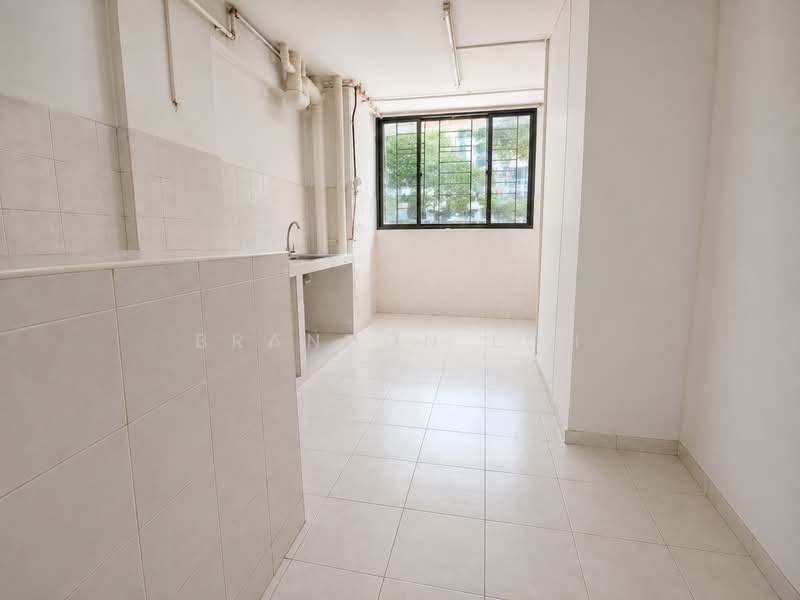 644 Hougang Avenue 8, 644 Hougang Avenue 8, 2 Bedrooms, 750 sqft, HDB Flat For Rent, by Brandon Loh, 500163456 - Kitchen - PropertyGuru.com.sg