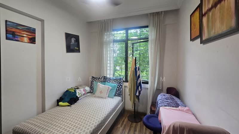 Parc Oasis, 39 Jurong East Avenue 1, 3 Bedrooms, 1,378 sqft, Condominium For Rent, by Darren Lim, 500163465 - Bedroom - PropertyGuru.com.sg