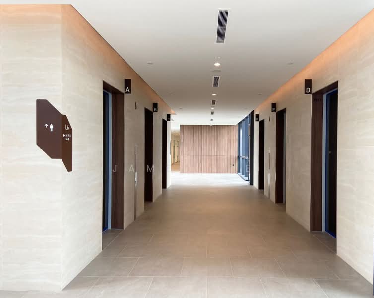 Woods Square, 8 Woodlands Square, 560 sqft, Office For Rent, by James Lee, 500163480 - Corridor - CommercialGuru.com.sg