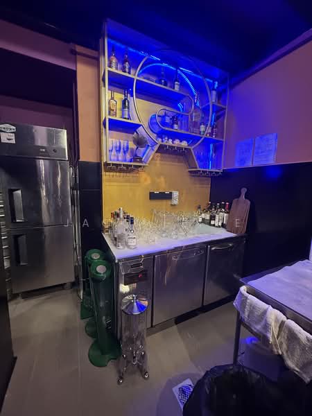 BOAT QUAY CONSERVATION AREA, 63 Boat Quay, 2,400 sqft, Shop / Shophouse For Rent, by Jacqueline Sng, 500163494 - Interior - CommercialGuru.com.sg