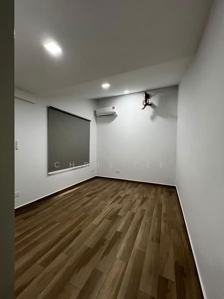 Sembawang Hills Estate, Sembawang Hills Drive, Room Rental, 300 sqft, Terraced House For Rent, by Chris Tee, 500163515 - Interior - PropertyGuru.com.sg