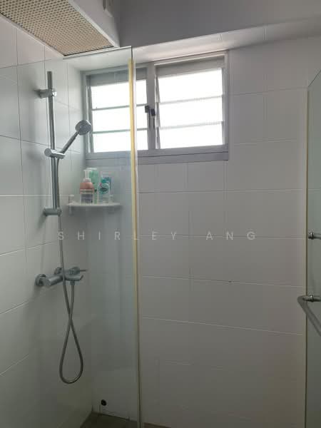 18A Holland Drive, 18A Holland Drive, Room Rental, 160 sqft, HDB Flat For Rent, by Shirley Ang, 500163525 - Bathroom - PropertyGuru.com.sg