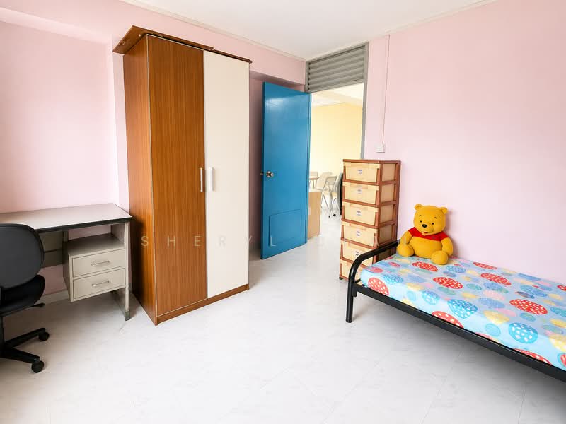 979 Jurong West Street 93, 979 Jurong West Street 93, 3 Bedrooms, 1,119 sqft, HDB Flat For Sale, by Sheryl Chan, 500163534 - Bedroom - PropertyGuru.com.sg