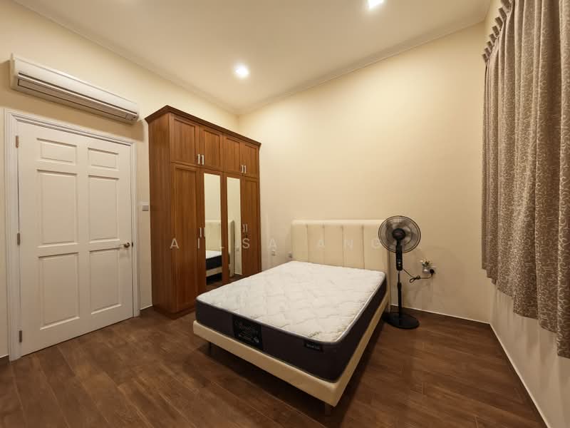 jalan chengkek, , Room Rental, 200 sqft, Terraced House For Rent, by Ailsa Ang, 500163540 - Ensuite Bedroom 2 - PropertyGuru.com.sg