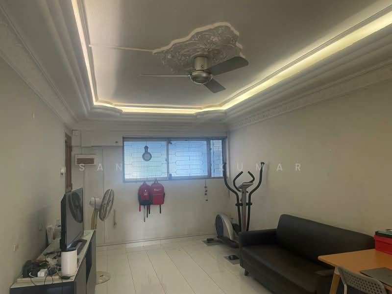 113 Tampines Street 11, 113 Tampines Street 11, 2 Bedrooms, 800 sqft, HDB Flat For Rent, by Sanjeev Kumar, 500163541 - Living Room - PropertyGuru.com.sg