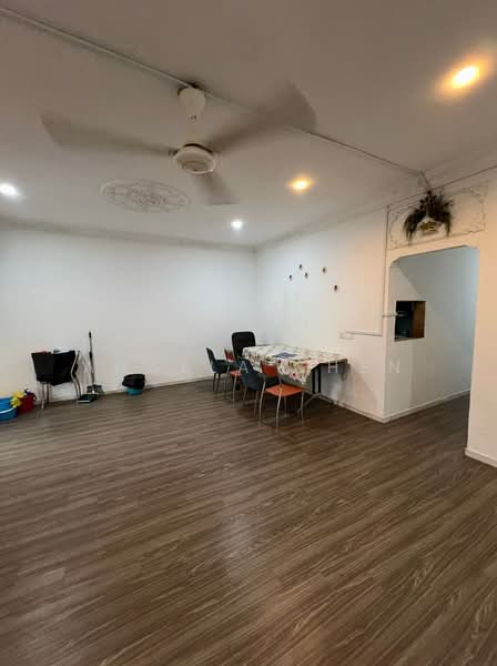 20 year lease landed Jalan Asas, Jalan Asas, 3 Bedrooms, 1,770 sqft, Corner Terrace For Sale, by Angela Chen, 500163543 - Dining Room - PropertyGuru.com.sg