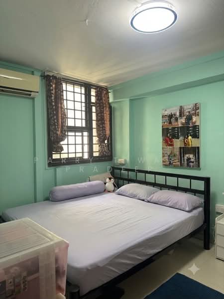 4 Ghim Moh Road, 4 Ghim Moh Road, 2 Bedrooms, 720 sqft, HDB Flat For Sale, by Parry Tiwari Pradeep, 500163555 - Bedroom - PropertyGuru.com.sg
