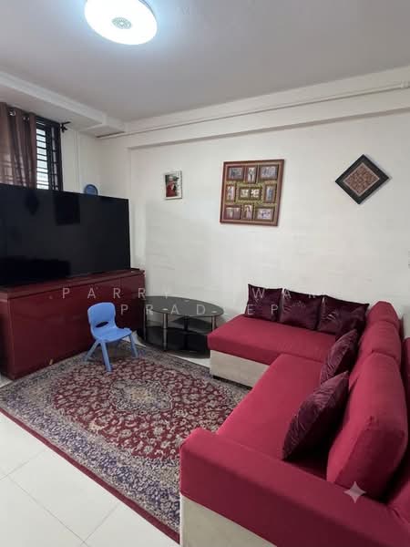 4 Ghim Moh Road, 4 Ghim Moh Road, 2 Bedrooms, 720 sqft, HDB Flat For Sale, by Parry Tiwari Pradeep, 500163555 - Living Room - PropertyGuru.com.sg