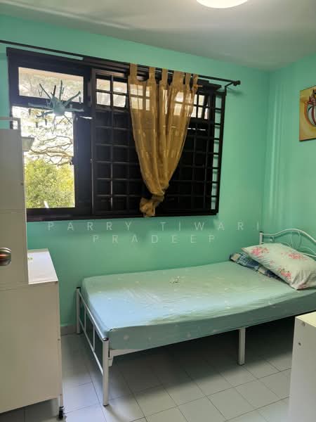4 Ghim Moh Road, 4 Ghim Moh Road, 2 Bedrooms, 720 sqft, HDB Flat For Sale, by Parry Tiwari Pradeep, 500163555 - Bedroom - PropertyGuru.com.sg
