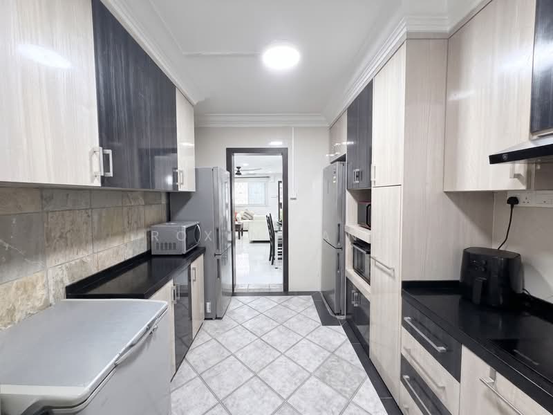 118 Pending Road, 118 Pending Road, 3 Bedrooms, 1,108 sqft, HDB Flat For Sale, by Roxine Ang, 500163572 - Kitchen - PropertyGuru.com.sg