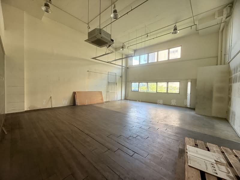 Pioneer Point, 5 Soon Lee Street, 1,066 sqft, Factory / Workshop (B2) For Sale, by Ziwei Chin 陳紫薇, 500163578 - Interior - CommercialGuru.com.sg