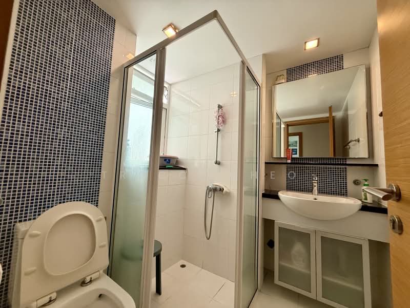 Savannah Condopark, 35 Simei Rise, 3 Bedrooms, 1,227 sqft, Condominium For Rent, by Tracci Cheo, 500163585 - Bathroom - PropertyGuru.com.sg